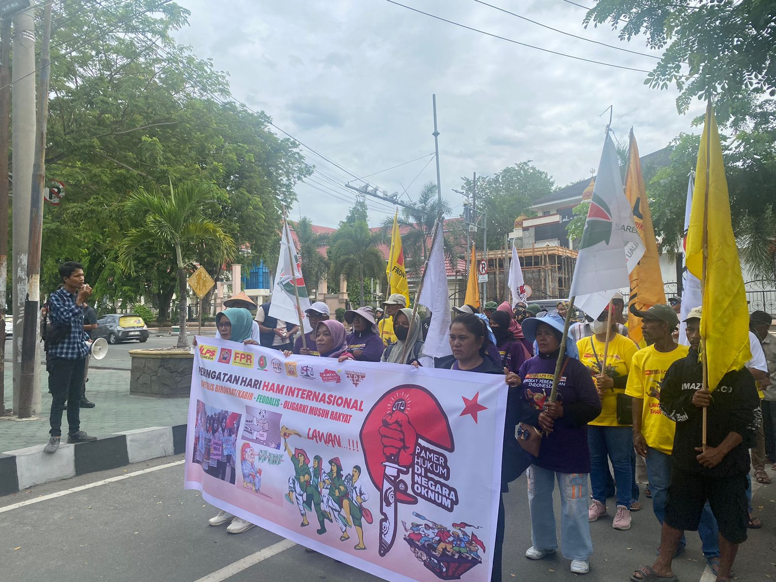 FOTO_BERITA_2---DPRD_SULTENG2.jpg