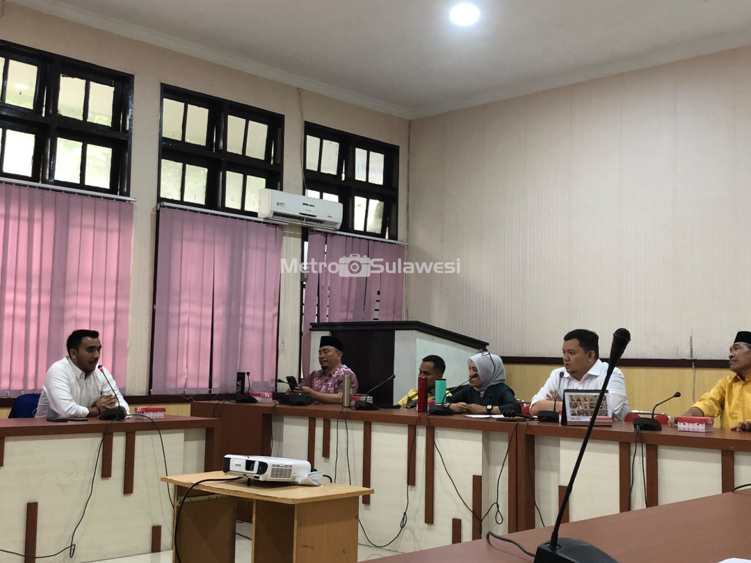 FOTO_HL---DPRD_PALU1.jpg