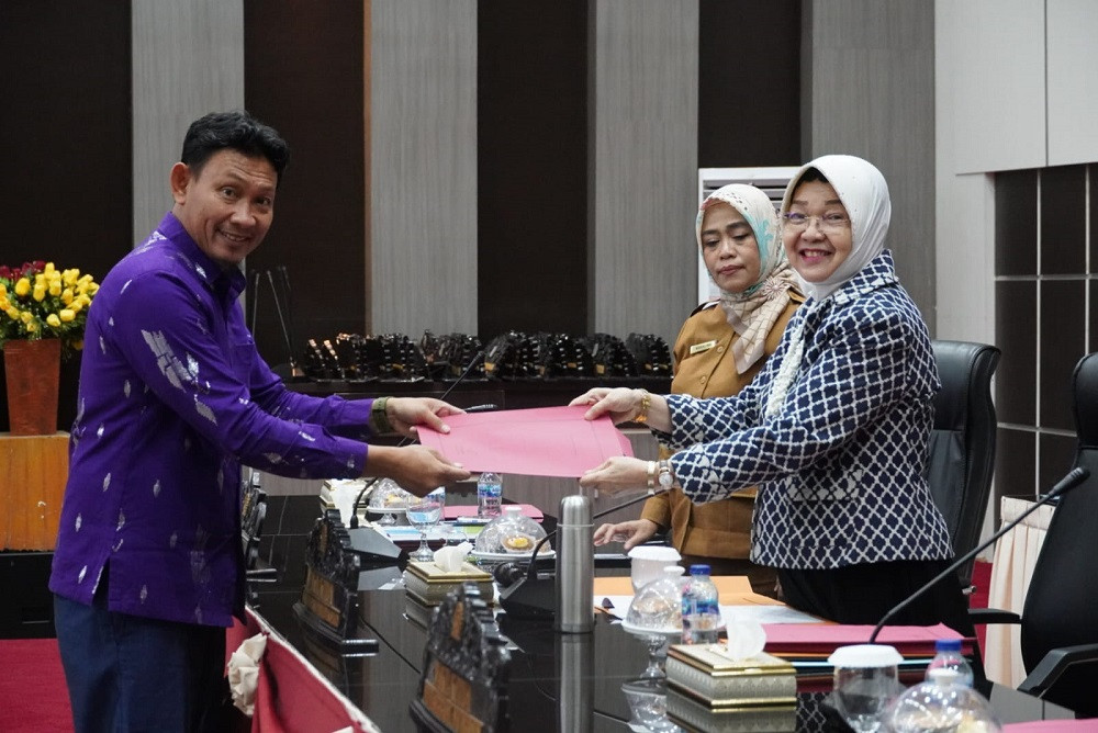 FOTO_HL---DPRD_SULTENG_(1).jpg