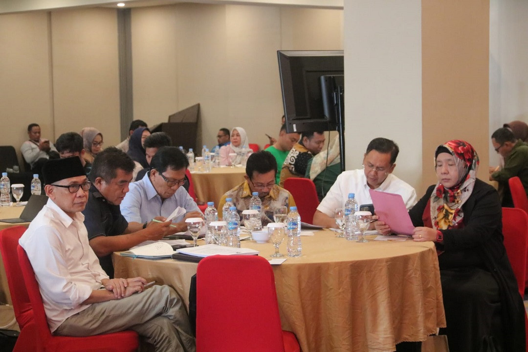 FOTO_HL---DPRD_SULTENG_UJI_PUBLIK_RAPERDA.jpg