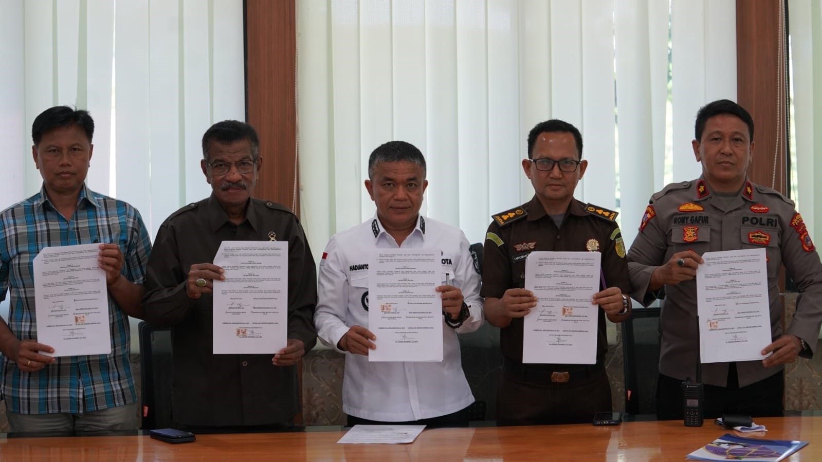 FOTO_HL---PARKIR_WALI_KOTA.jpg