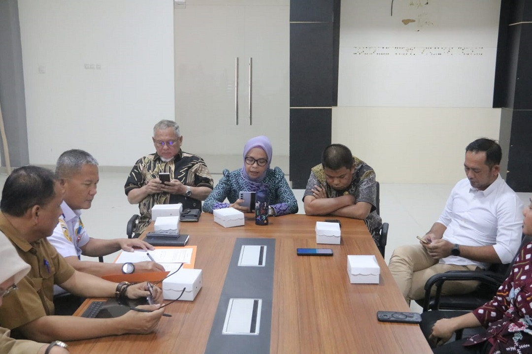 FOTO_HL---RAPAT_KERJA_KOMISI_3.jpg