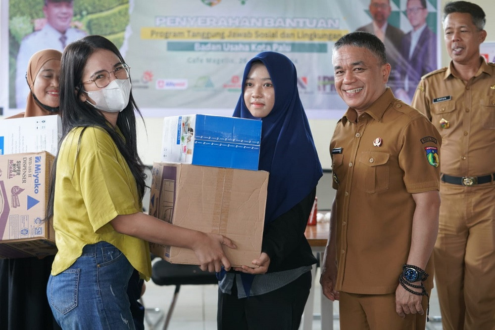 FOTO_HL---WALI_KOTA_CSR.jpg