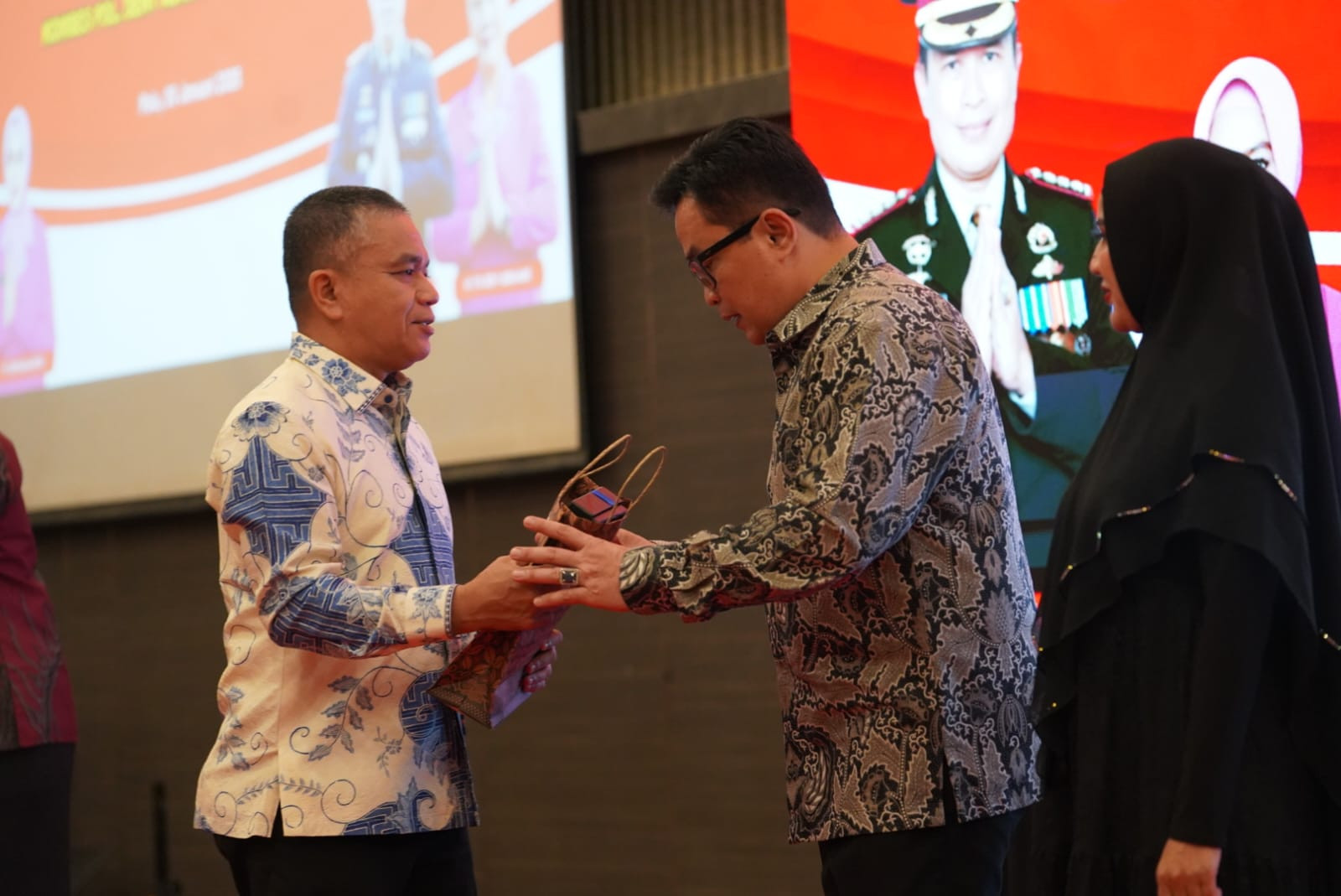 FOTO_HL---WALI_KOTA_KAPOLRESTA_BARU.jpg
