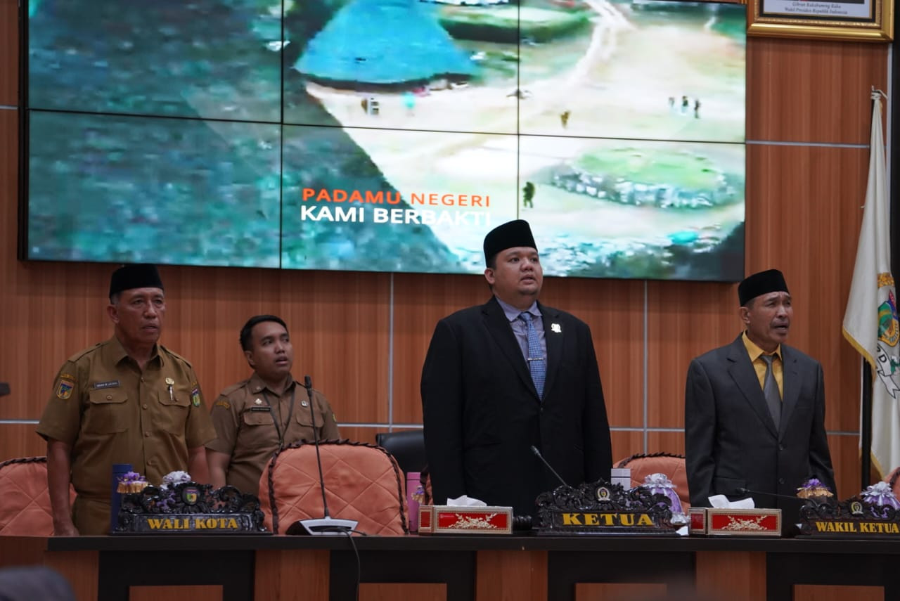 FOTO_KAKI---PEMKOT_DPRD_PALU.jpg
