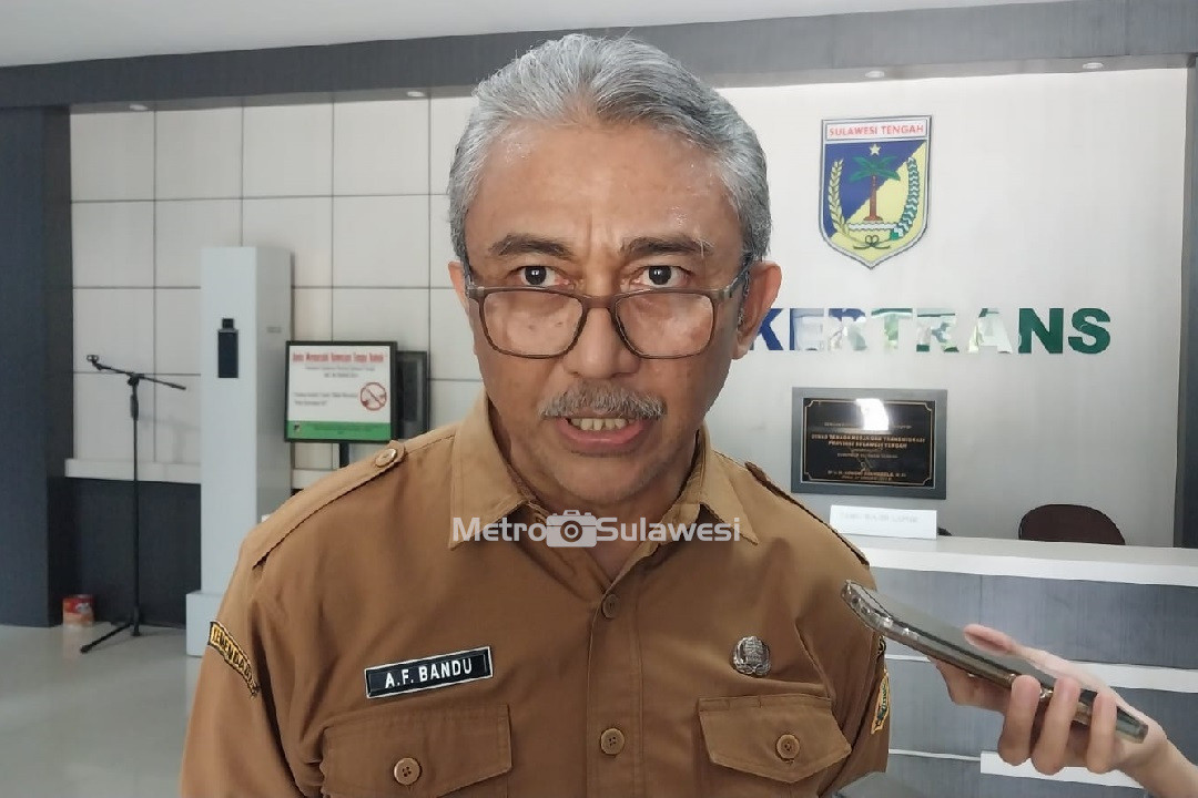 FOTO_KIRI---DISNAKERTRANS_SULTENG.jpg