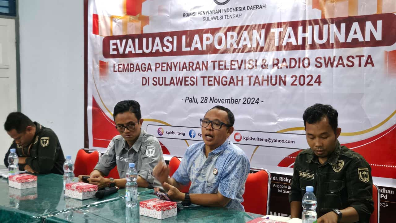 FOTO_KIRI---KPID_SULTENG_TUNGGAKAN.jpg