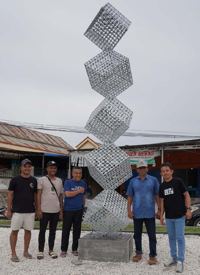 FOTO_KIRI---TUGU_LASOANI.jpg