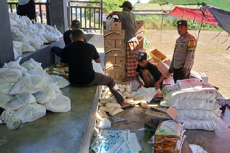 PASAR.jpg