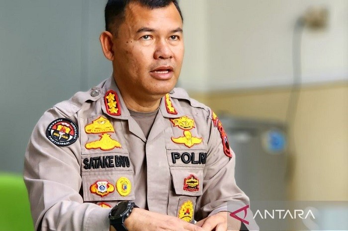 POLISI.jpg