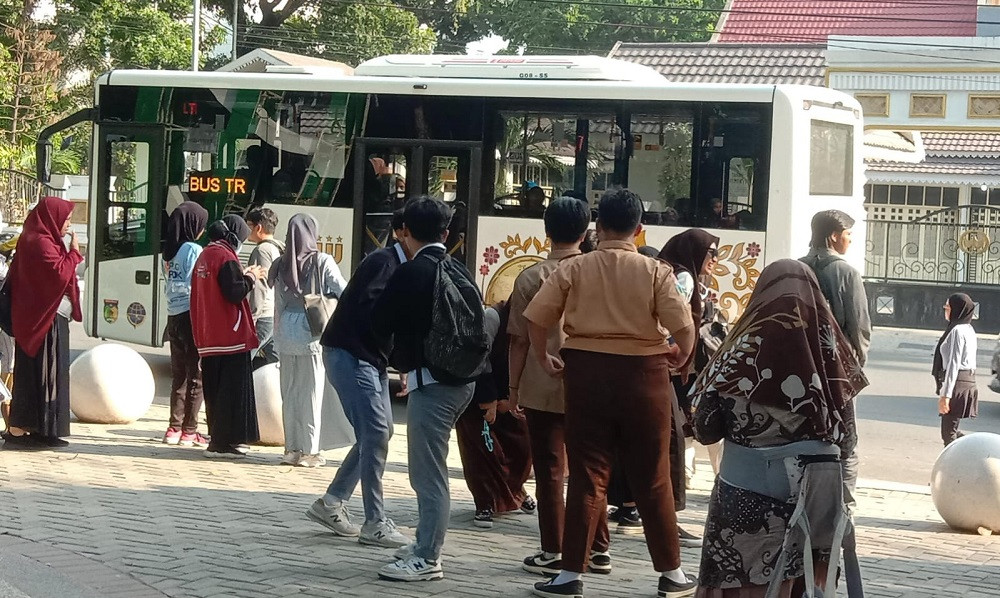 bus2.jpg