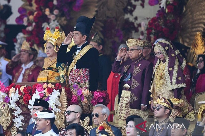 pakaian_adat.jpg