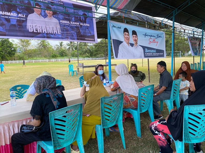 Pasangan BerAmal Gelar Pengobatan Gratis di Lima Kabupaten