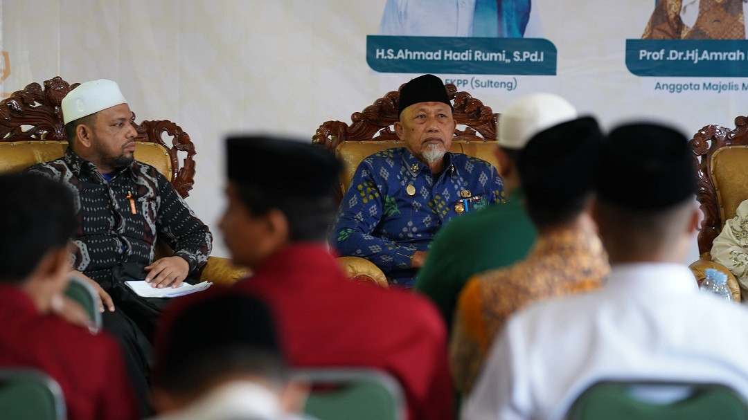 Pesantren Membentuk Akhlaq Mulia dan SDM Kuat