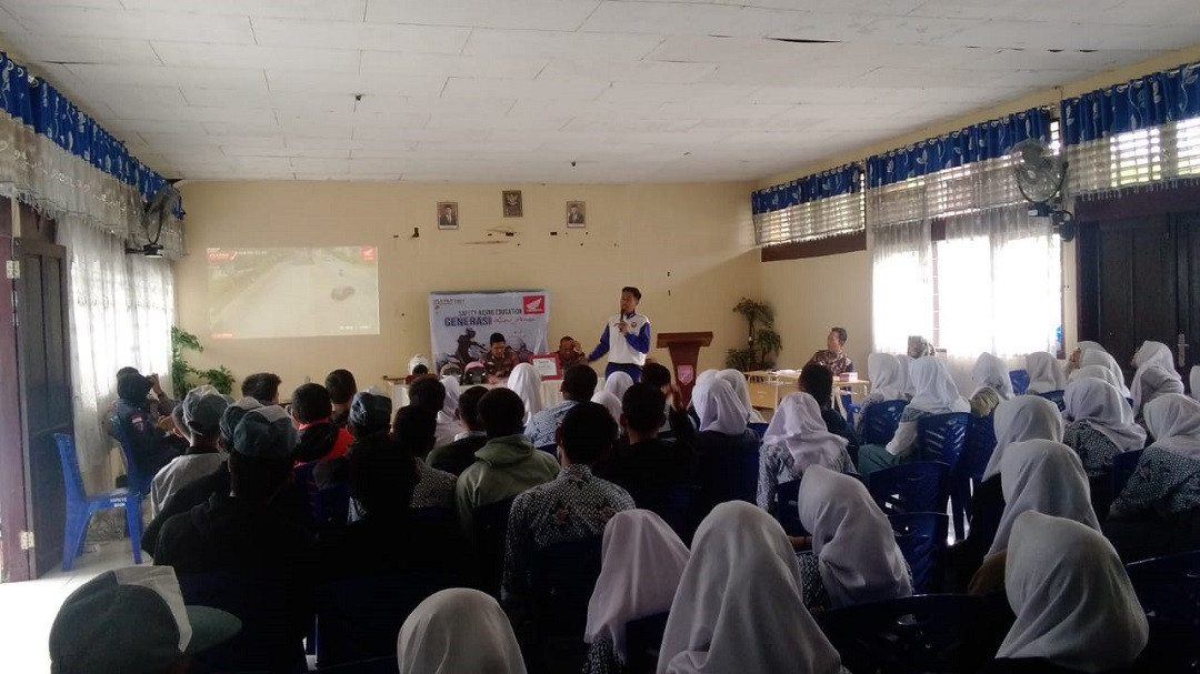 Honda Ajak Pelajar SMAN 7 Palu Utamakan Keselamatan Berkendara