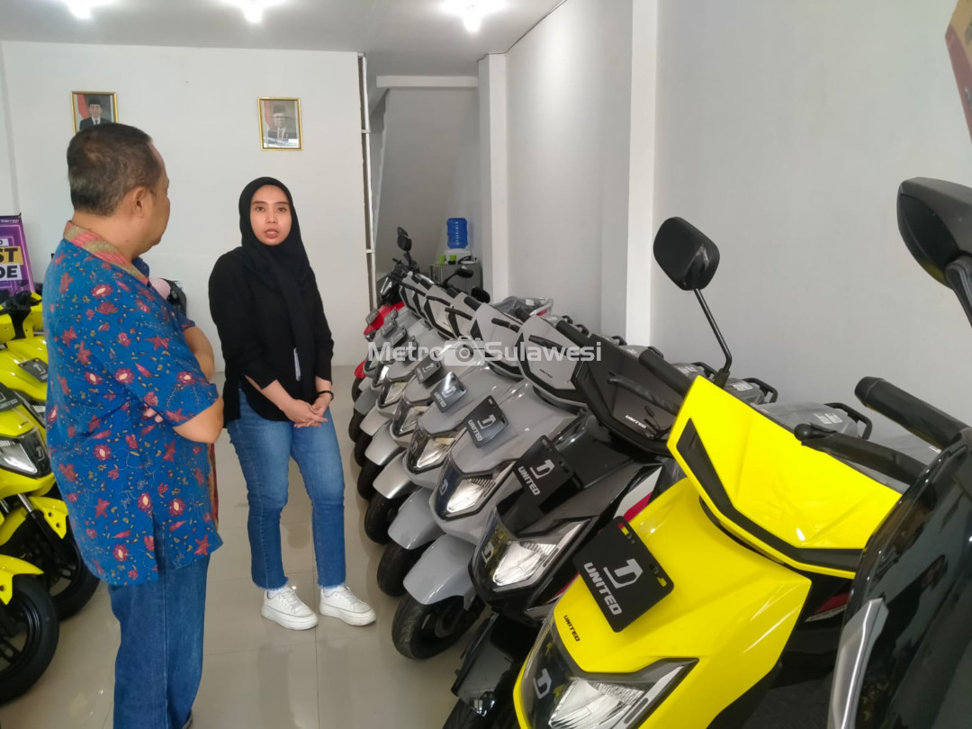 Warga Palu Minati Motor Listrik United