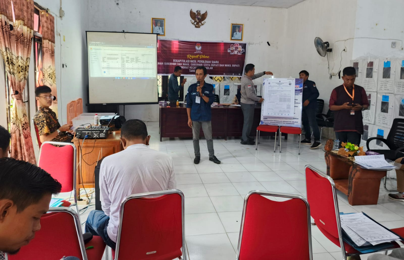 Rekapitulasi Data Suara Kecamatan Baolan Pilkada Tolitoli Dimulai