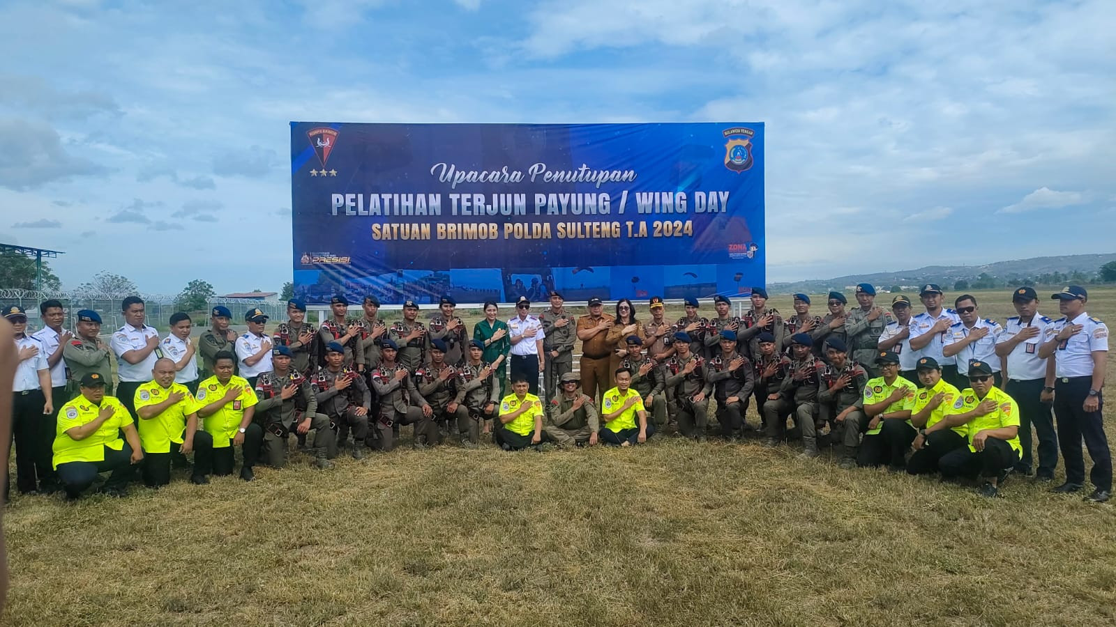 Bakal Jadi Atlet, 30 Brimob Dilatih Terjun Payung