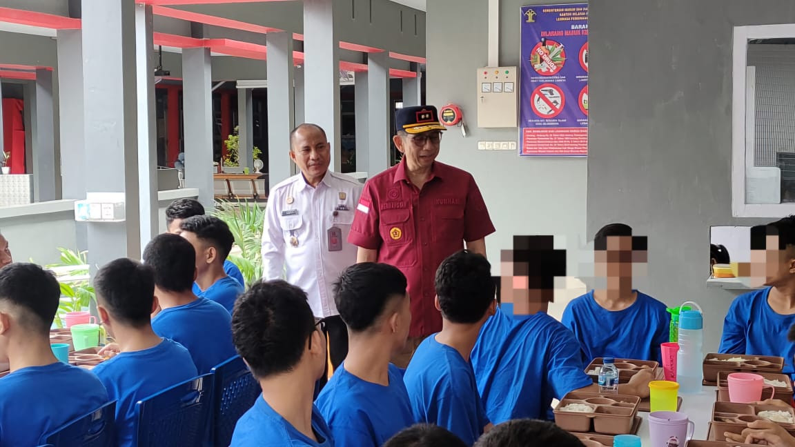 Natal di LPKA Palu, Kakanwil Kemenkumham Sulteng Berbagi Kasih dengan Anak Binaan