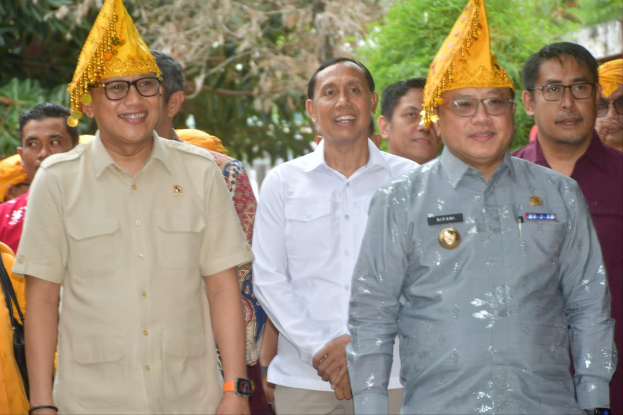 Disambut Pj Bupati, Menteri Karding Bernostalgia di Donggala