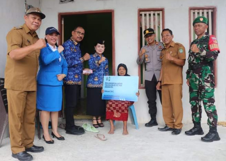 Tercepat Salurkan DD, Poso Masuk 10 Besar Nasional