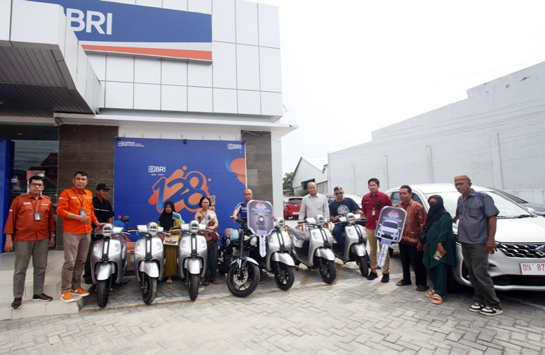 Nasabah BRI Parigi Dapat Hadiah Mobil dan Motor