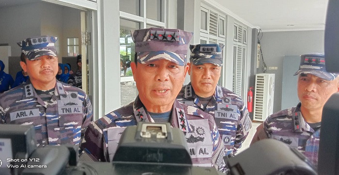 Pangkoarmada II Laksdya TNI Denih Hendrata Kunjungan Kerja ke Lanal Palu