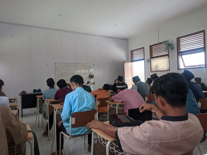 Semua Pengajar di PPICI Sigi Lulusan dari Universitas Madinah