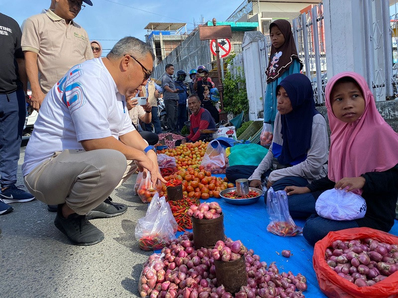 Ahmad Ali-Abdul Karim Aljufri Kunjungi Pasar Simpong, Pedagang Curhat Soal Ini