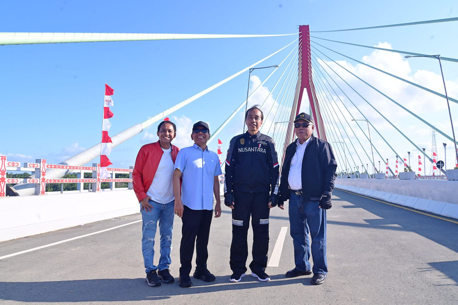 Wamen ATR/Waka BPN Dampingi Presiden Jokowi Resmikan Jembatan Pulau Balang