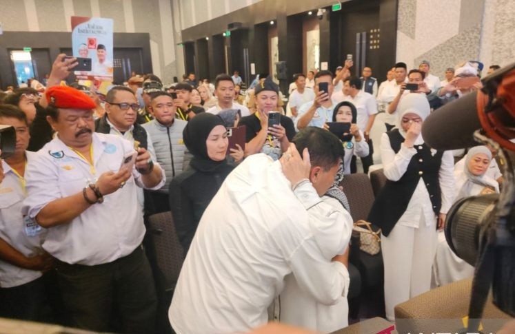 Erwan Setiawan Pidato dengan Suara Bergetar Lihat Hasil Hitung Cepat