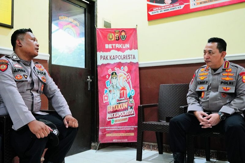 Bripka Joko Puluhan Tahun Bekerja sebagai Penggali Kubur, Begini Respon Kapolri