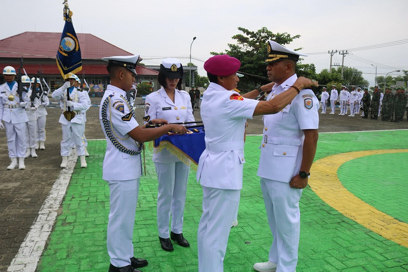 Komandan Lanal Palu Berganti