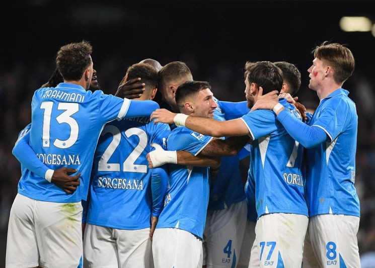 Napoli Kembali ke Puncak setelah Kalahkan AS Roma 1-0