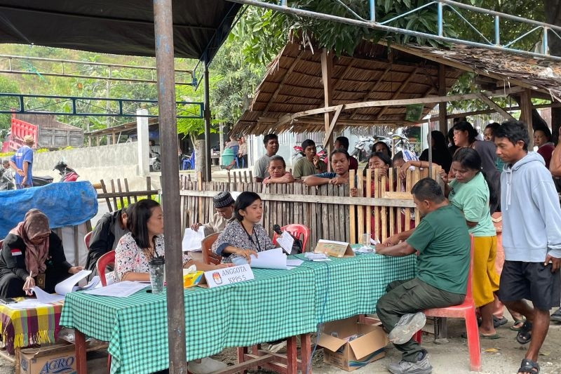Ratusan Hadir, Warga Antusias Ikuti PSU Pilkada di TPS 04 Tipo