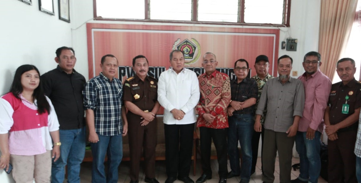 Silaturahmi ke PWI Sulteng, Kajati Sulteng Mengaku Terbantu dengan Kerja-kerja Wartawan