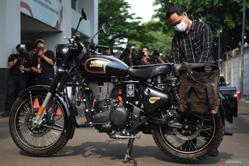 KPK: Motor Royal Enfield Ridwan Kamil Terdaftar Atas Nama Orang Lain