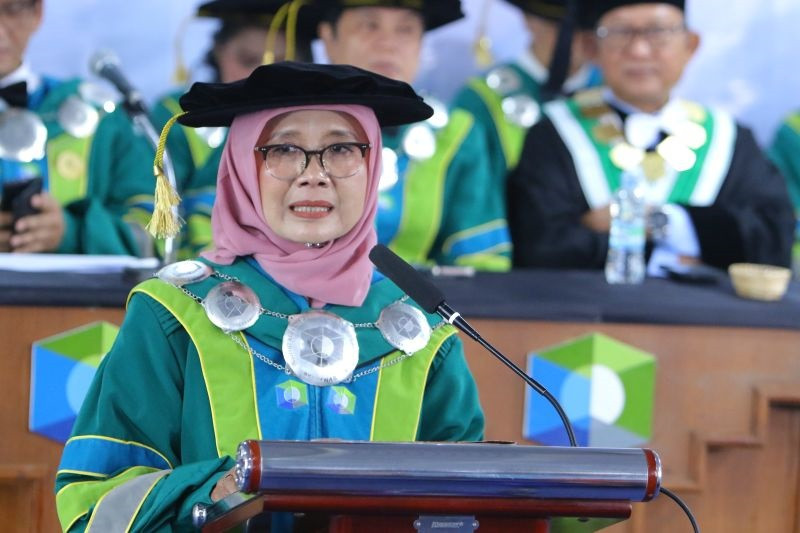 Perbanas Institute Kukuhkan Sri Wahyuni sebagai Guru Besar