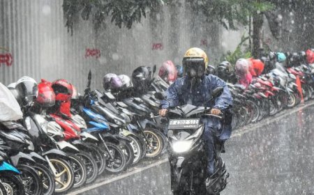 BMKG: Waspada Hujan Disertai Petir Pada Mayoritas Wilayah RI