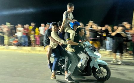 Viral! Yamaha Gear Ultima 125 Dibuktikan Mampu Bonceng 7 Orang Sekaligus