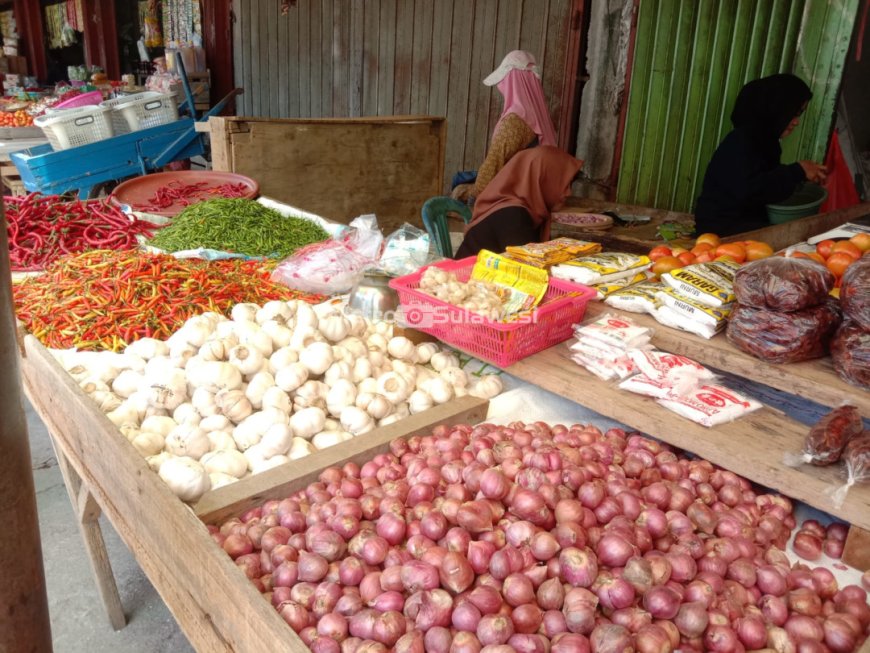 Bapanas: Harga Telur Ayam Rp29.193/kg, Bawang Merah Rp37.049/ Kg