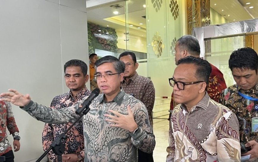 Kemnaker Bakal Kaji Penghapusan Batas Usia Kerja