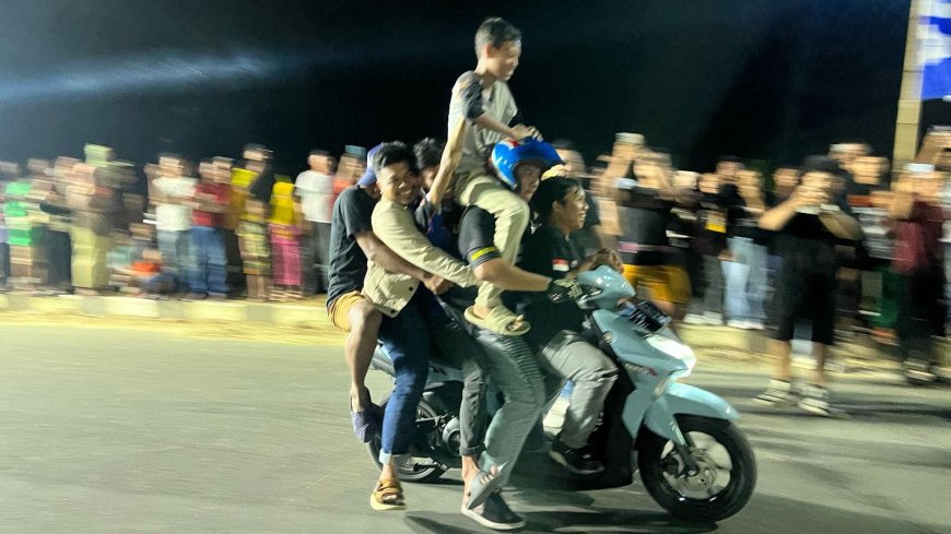 Viral! Yamaha Gear Ultima 125 Dibuktikan Mampu Bonceng 7 Orang Sekaligus