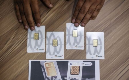 Harga Emas Antam Hari Ini Turun Rp10.000 ke Angka Rp1,932 Juta/Gram