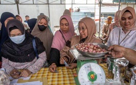Sambut Hari Bhayangkara ke-79, Polresta Palu Gelar Pasar Murah