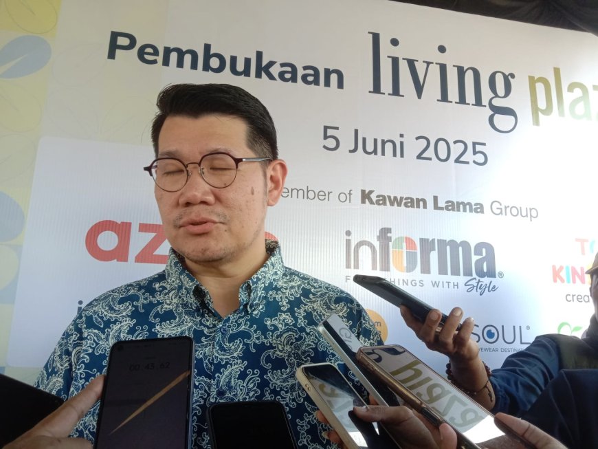 90 Persen Karyawan Living Plaza Palu Anak Daerah