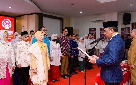 Gubernur Minta Dekranasda Perkuat Ekonomi Kreatif dan UMKM