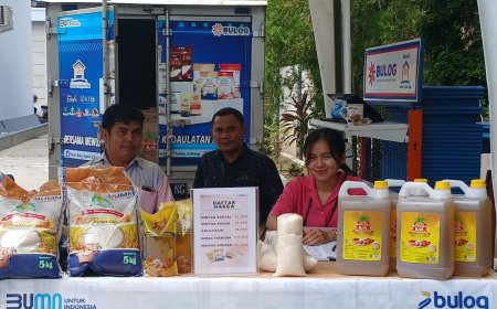 Stok Beras Premium  di Bulog Poso 12 Ton