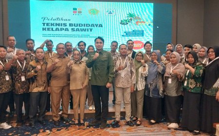 BPDP - Ditjenbun Gandeng SIB Latih Puluhan Petani Sawit di Palu