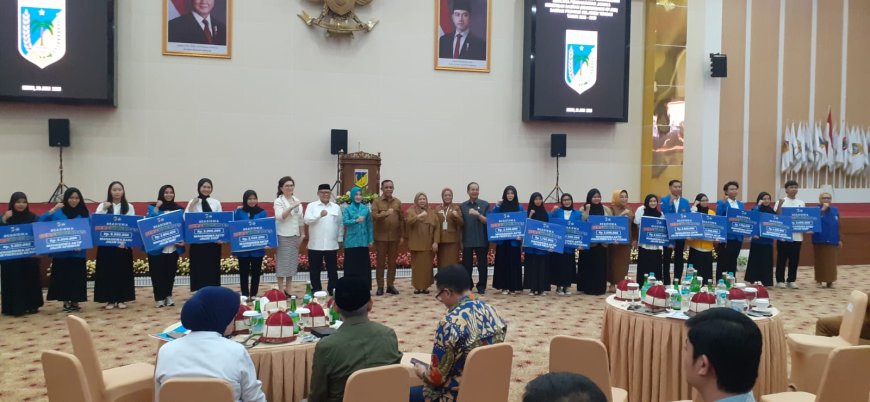 Beasiswa BERANI Cerdas Mulai Disalurkan